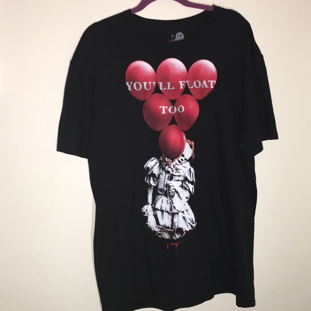 “IT” tee shirt.
